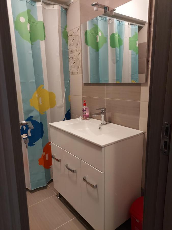 Bya Luxury Apartment Valea Lupului  Екстериор снимка